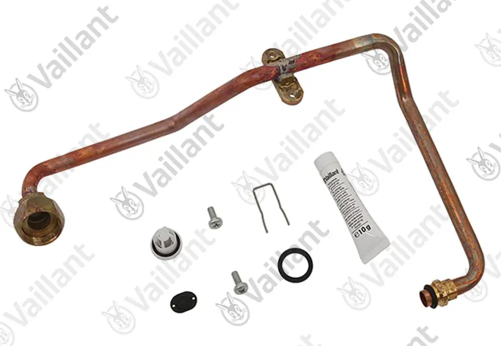 Kupferrohr und Zubehörteile von Vaillant, einschließlich Verbindungselemente, Dichtungen und Montageschrauben zur Installation eines Kaltwassersystems.